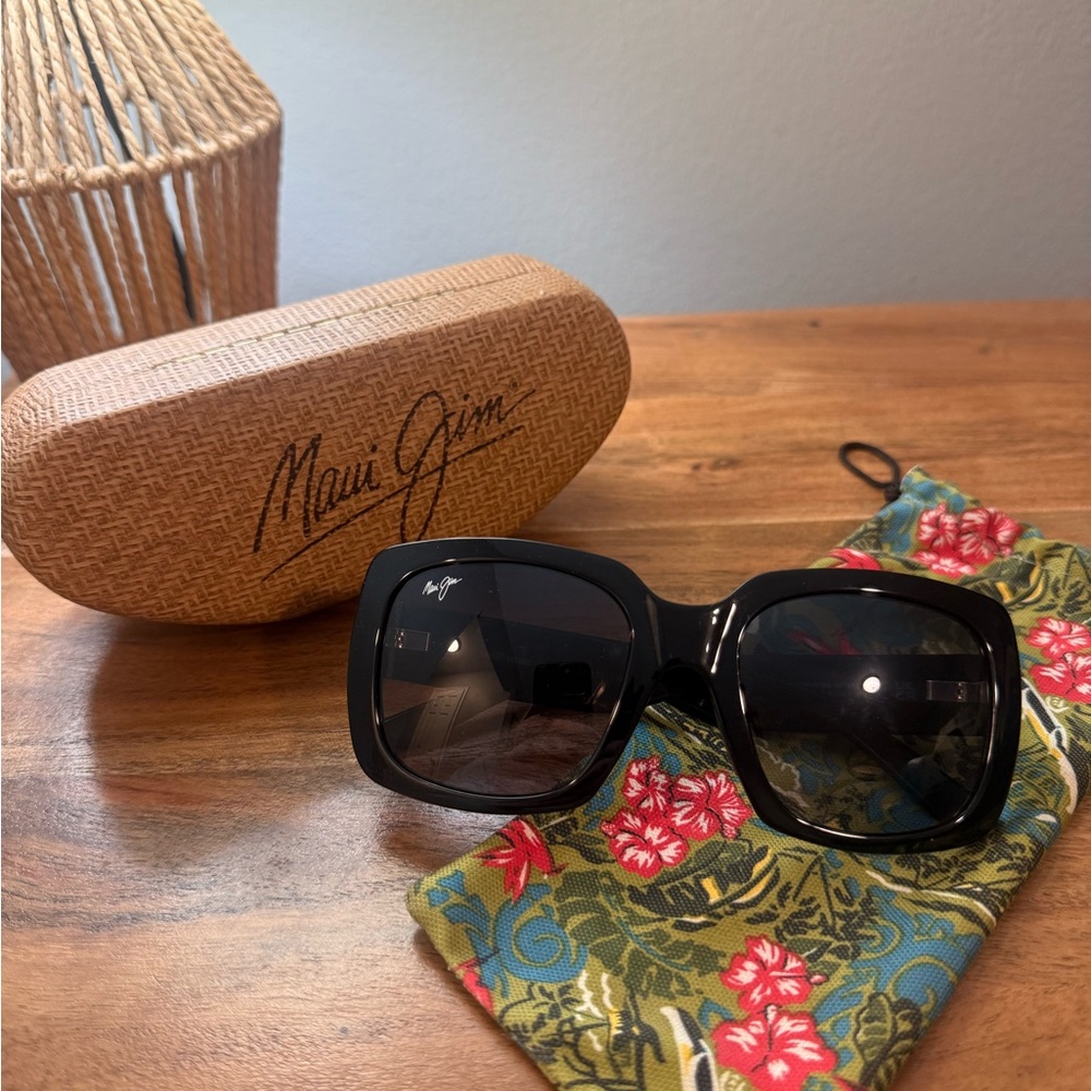Maui Jim Black Square Sunglasses